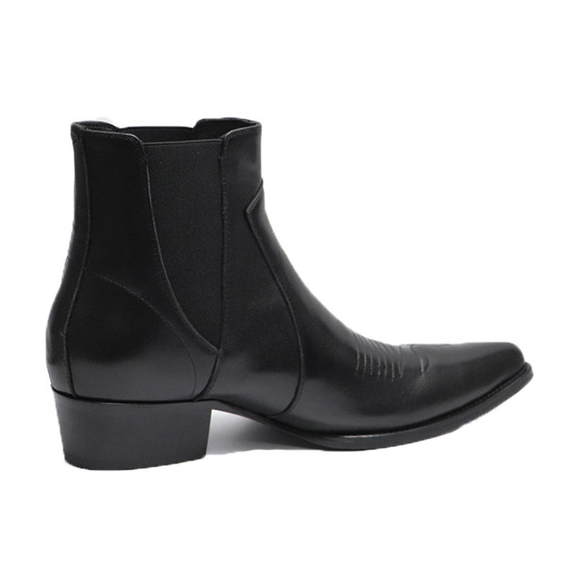 Bottes chelsea noir en cuir vachette véritable à bout pointu et talon cubain, vue latéral de coté
