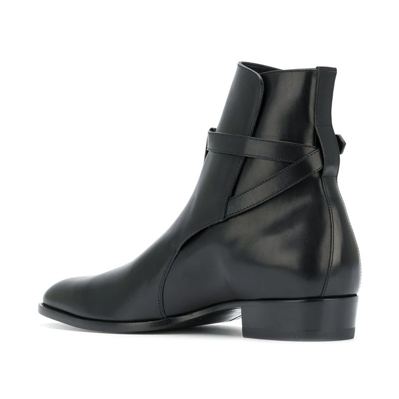 Bottes noir en cuir véritable lisse avec une bride de cheville et bout amande, vue latéral de l'arrière