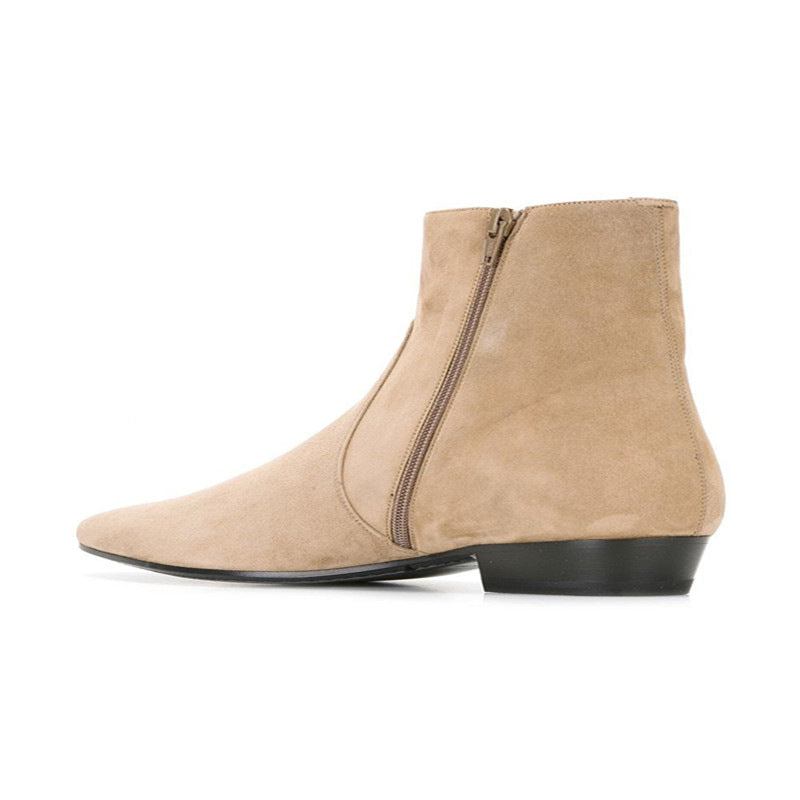 Bottines Chelsea pour homme en nubuck kaki avec bout pointu et fermeture éclair.