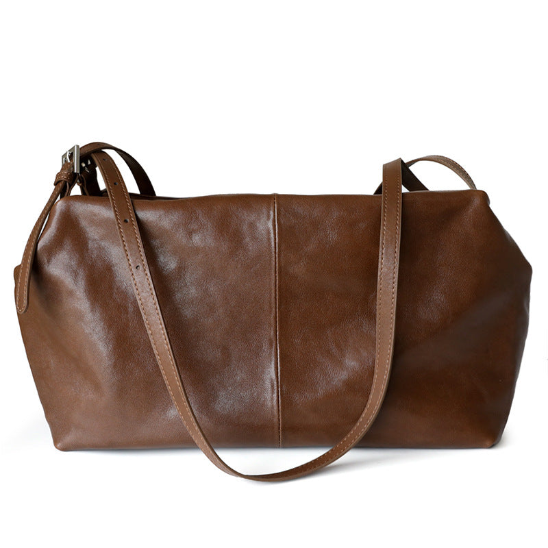 Grand sac unisex en cuir de vachette tanné végétal, taille petits et grands, coloris marron foncé, vue frontale