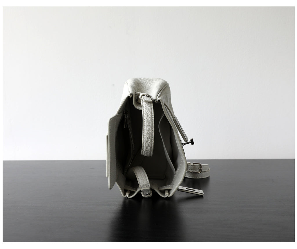 Sac Kelly bandoulière en cuir véritable, finition lisse, coloris blanc, vue de l'intérieur