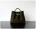 Sac Kelly femme en daim, coloris vert olive, vue  frontale