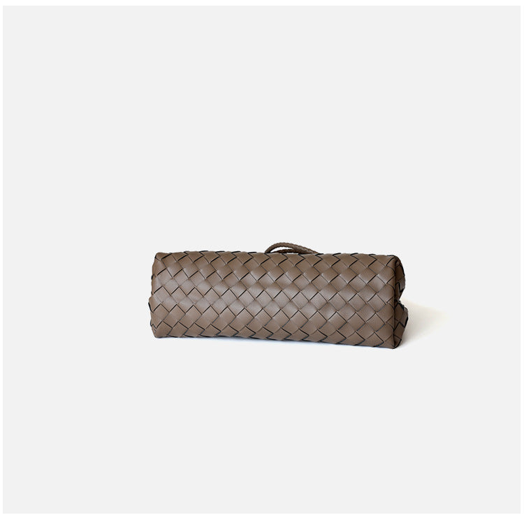Sac cabas en cuir tressé pour femme, coloris brun foncé, vue de bas