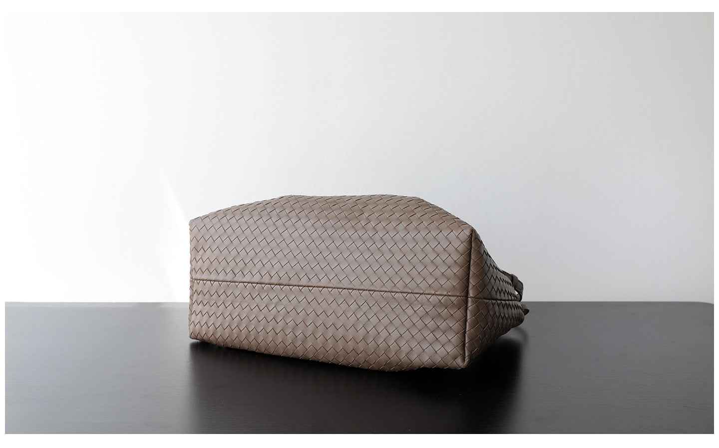 "Montefioralle" Sac fourre-tout en cuir tressé porté épaule