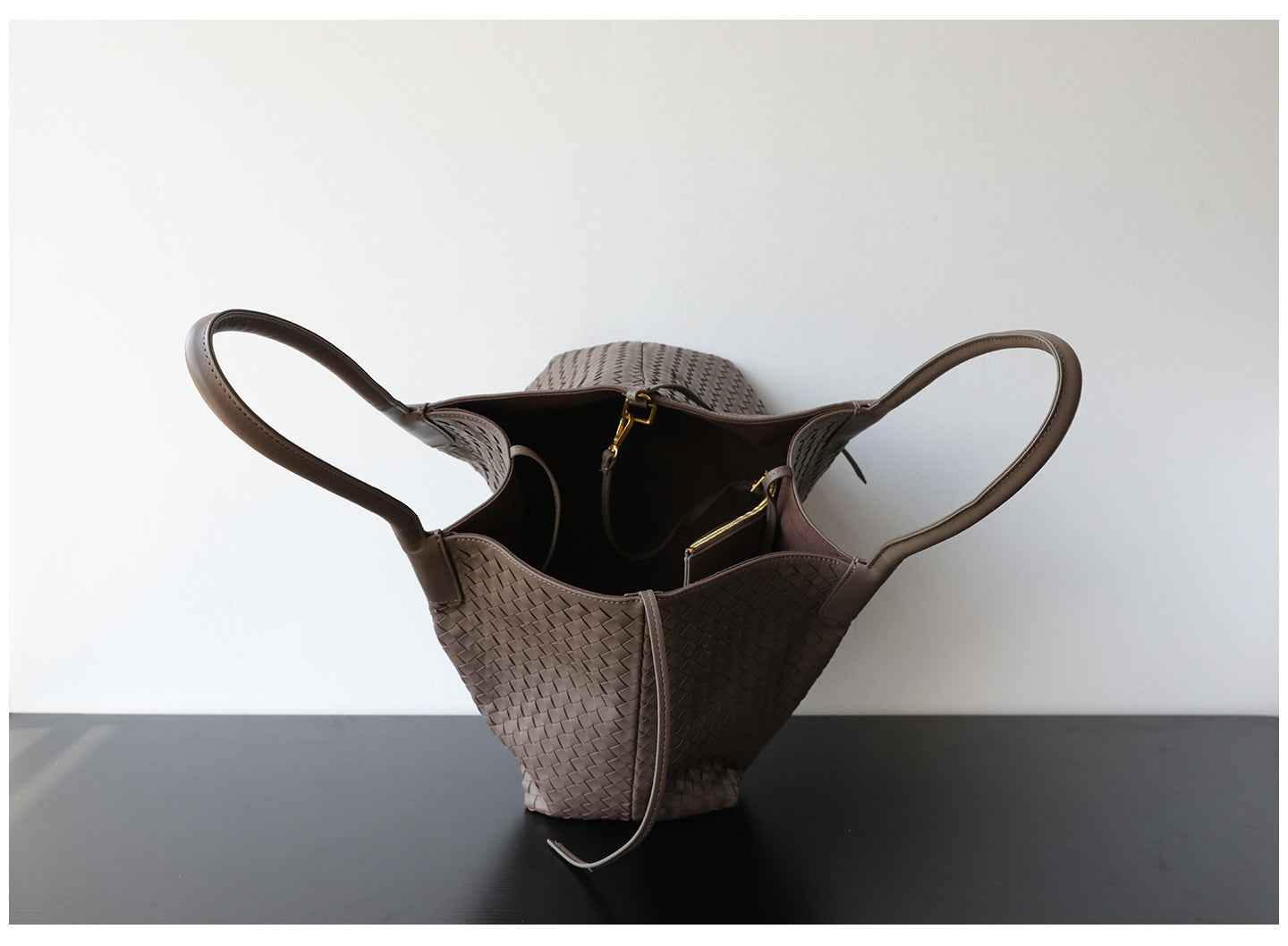 "Montefioralle" Sac fourre-tout en cuir tressé porté épaule