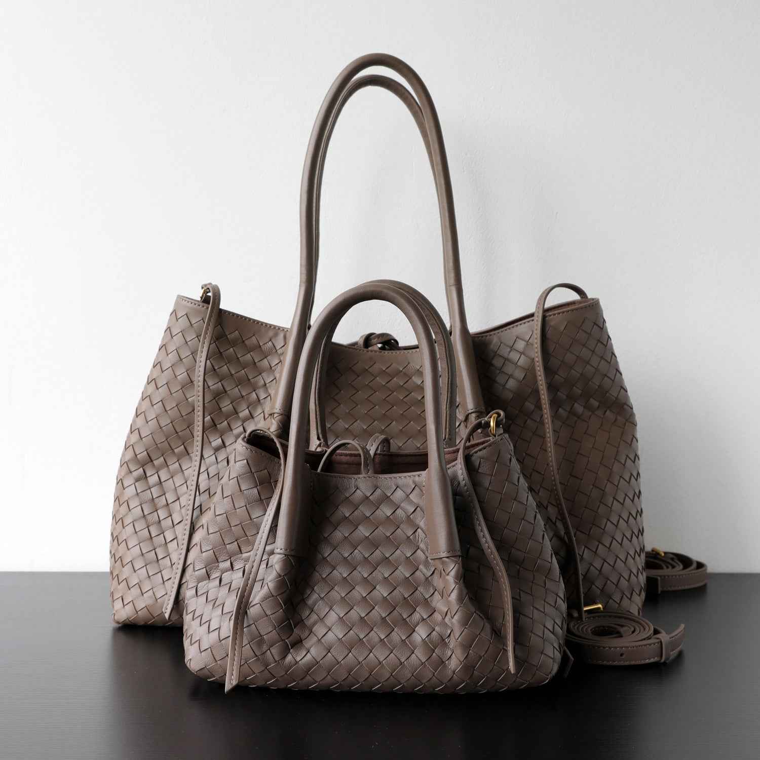 "Montefioralle" Sac fourre-tout en cuir tressé porté épaule