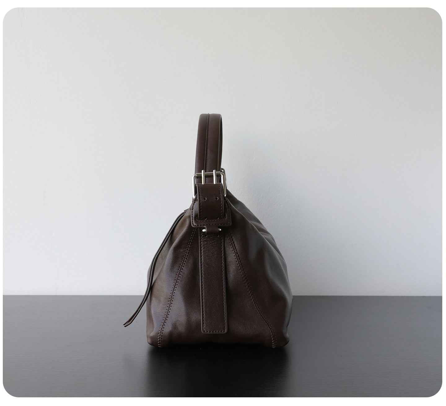 "Mantova" Sac hobo bandoulière en cuir de vachette tanné végétal