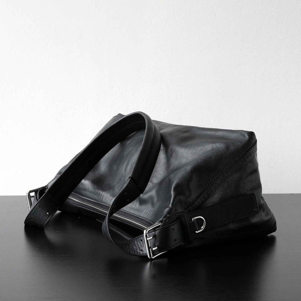 "Mantova" Sac hobo bandoulière en cuir de vachette tanné végétal