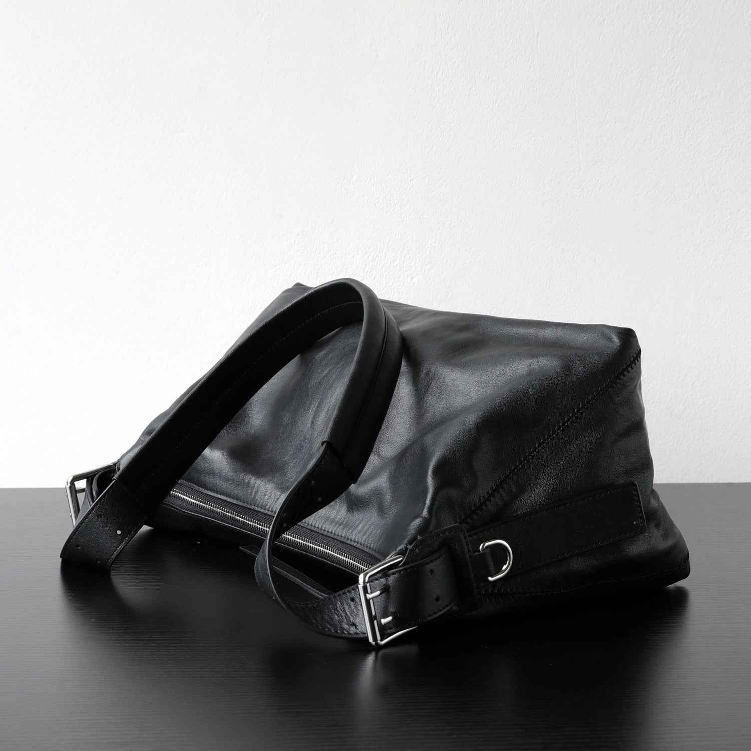 "Mantova" Sac hobo bandoulière en cuir de vachette tanné végétal