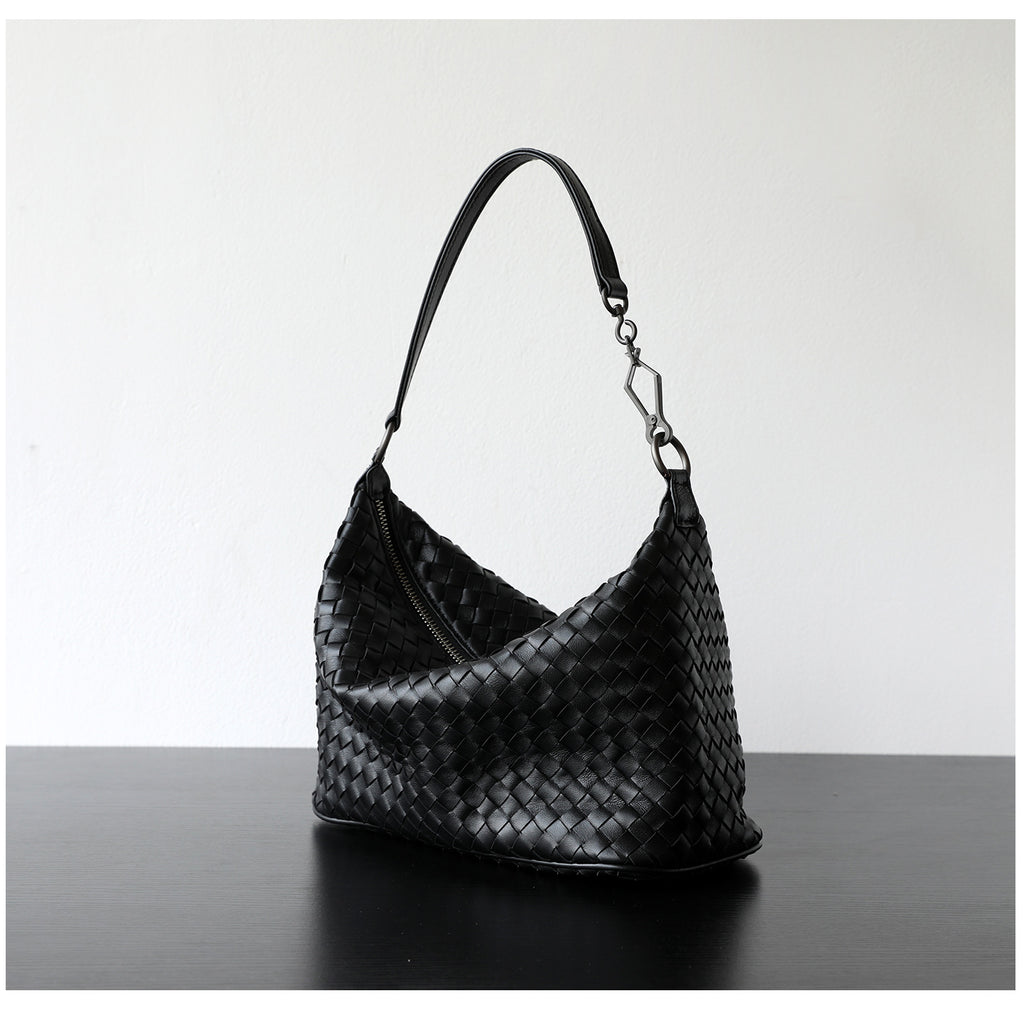 Sac hobo femme en cuir d’agneau tressé, coloris noir, vue latéral