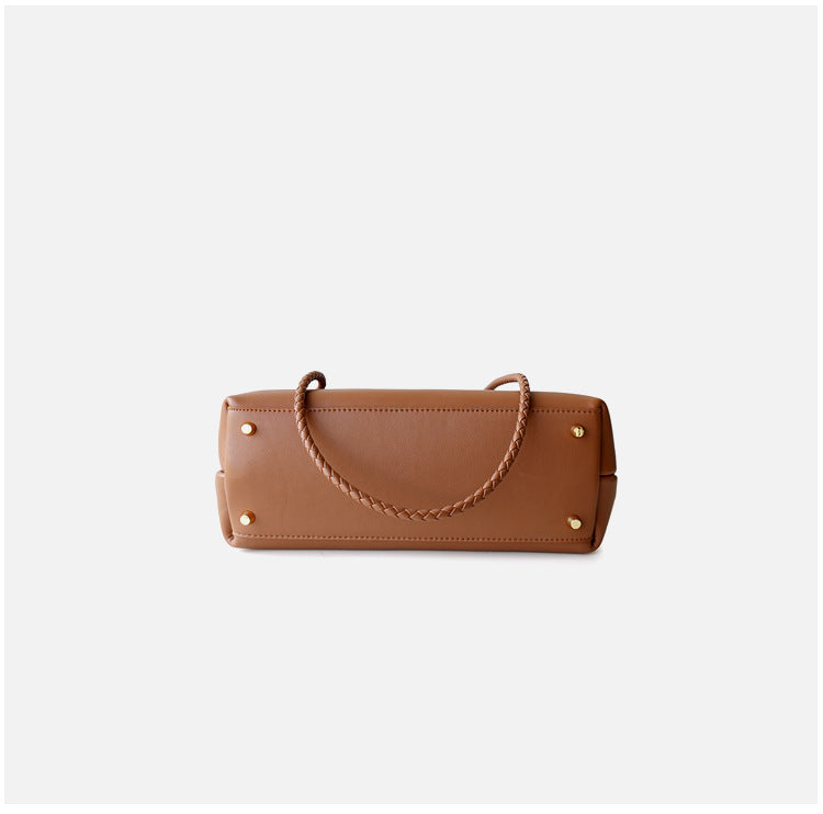 Sac à main femme en cuir de vachette – Grand sac cabas intemporel, taille petit, coloris caramel, vue de bas