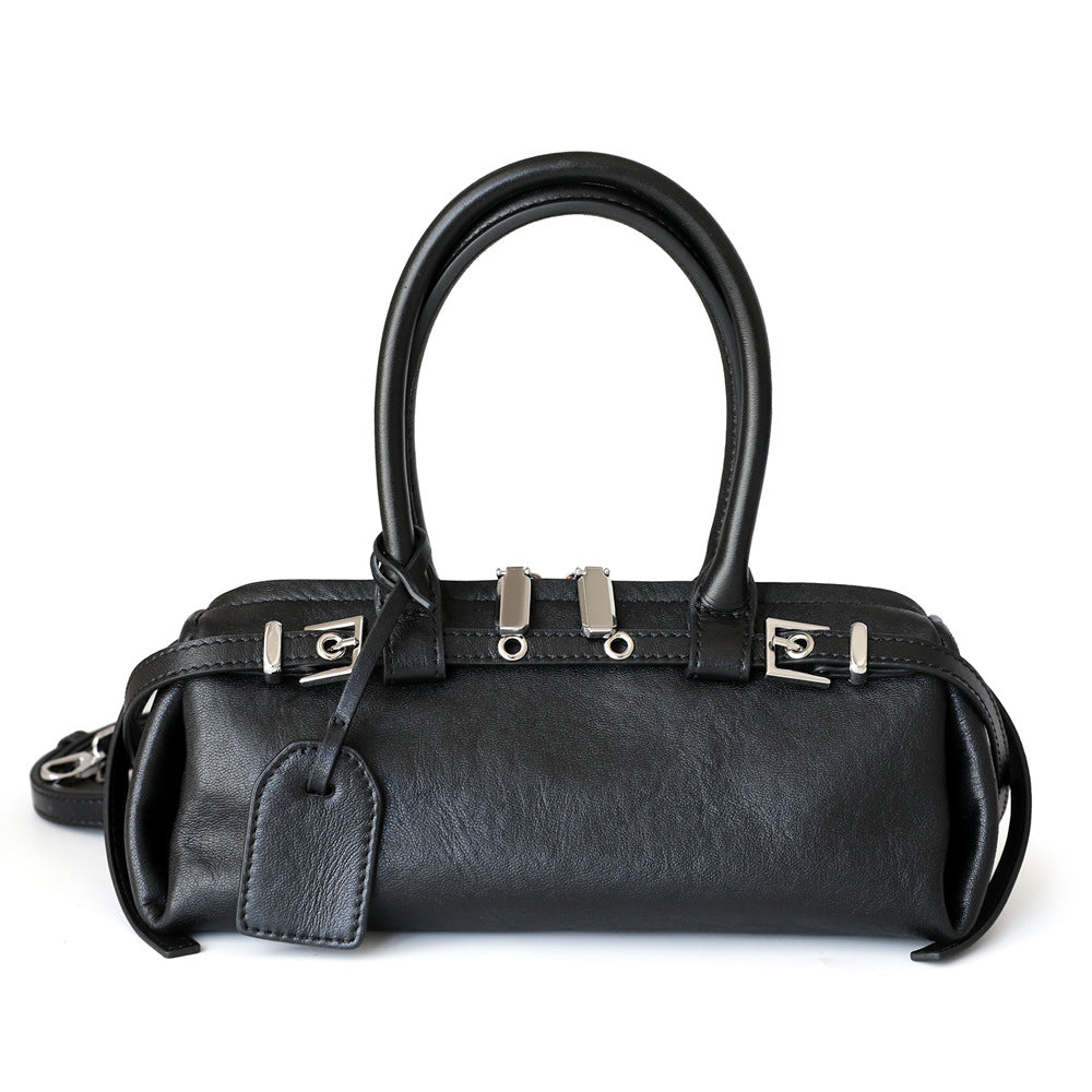 Sac à main femme en cuir de vachette tanné végétal – Sac baguette, coloris noir, vue frontale