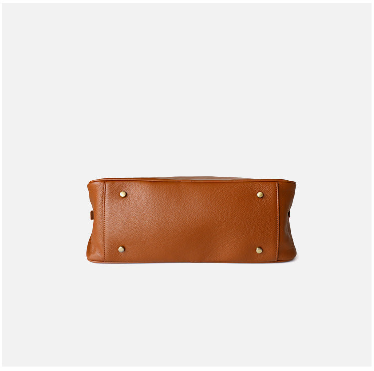 Sac à main femme en cuir pleine fleur, sac simple  marron, vue de bas