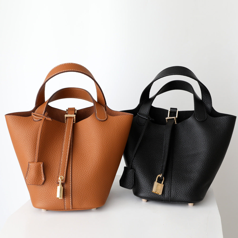 Sac_seau_en_cuir_v_ritable_grande_capacit_coloris__brun_noir_vue_frontale