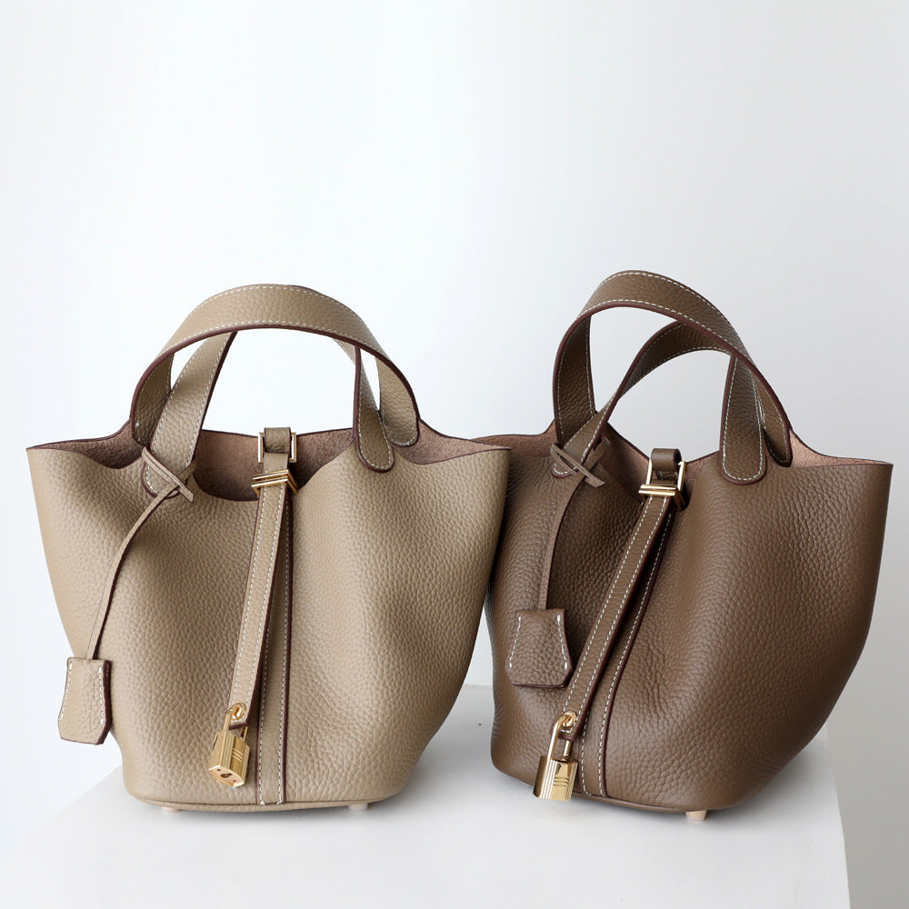 Sac seau en cuir véritable, grande capacité, coloris kaki clair, marron, vue frontale