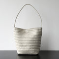 Sac seau en cuir véritable porté épaule, coloris blanc, vue  frontale