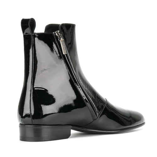  bottines zippées  à cheville en cuir noir verni à bout pointu et talon bas, vue latéral de l'arrière