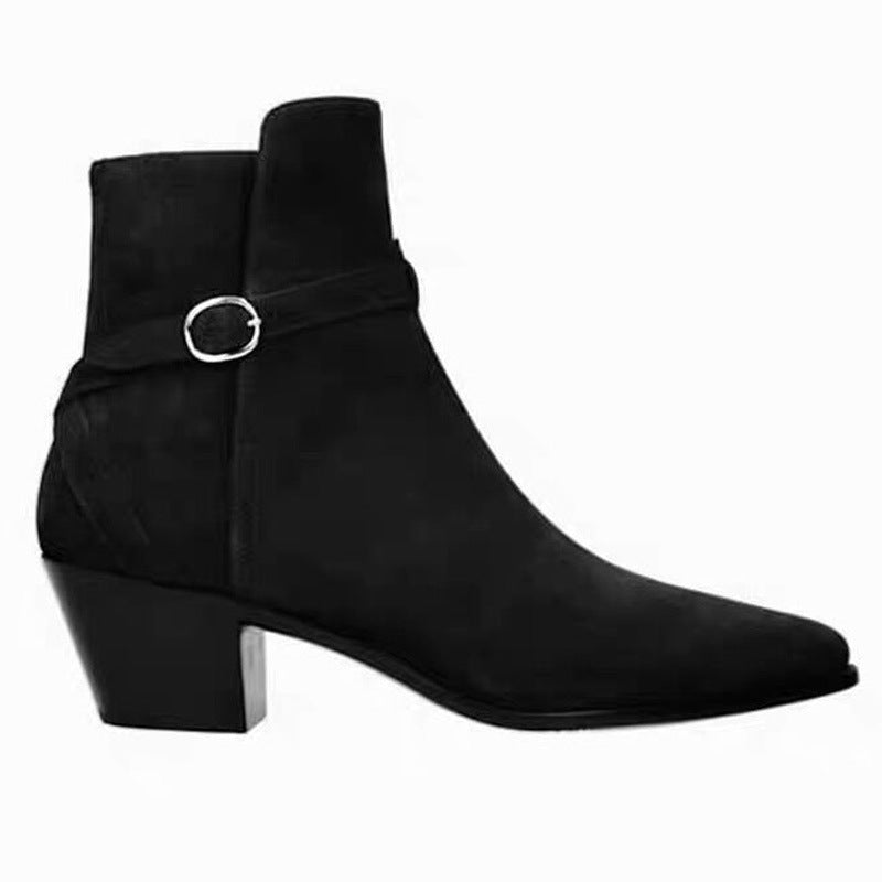  bottines zippées pour homme en cuir suède avec un bout amande et talon carré, coloris noir, vue de coté